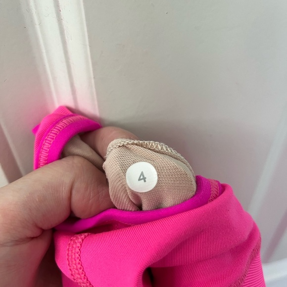 Lululemon tank top size 4 pink strap it like it’s hot criss cross luxtreme - Picture 5 of 6